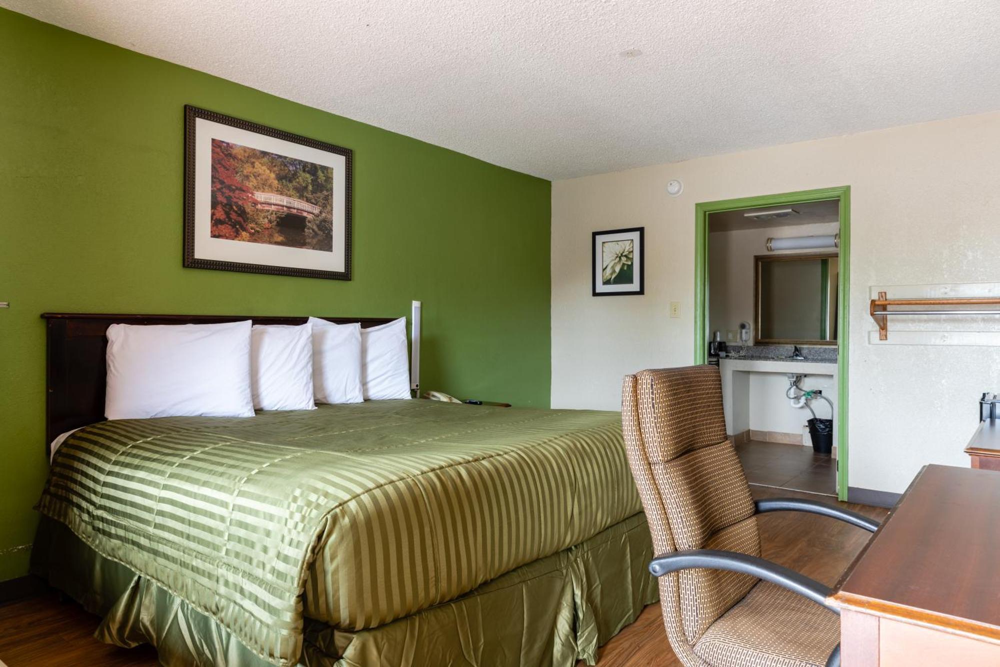 Motel Country Hearth & Marietta