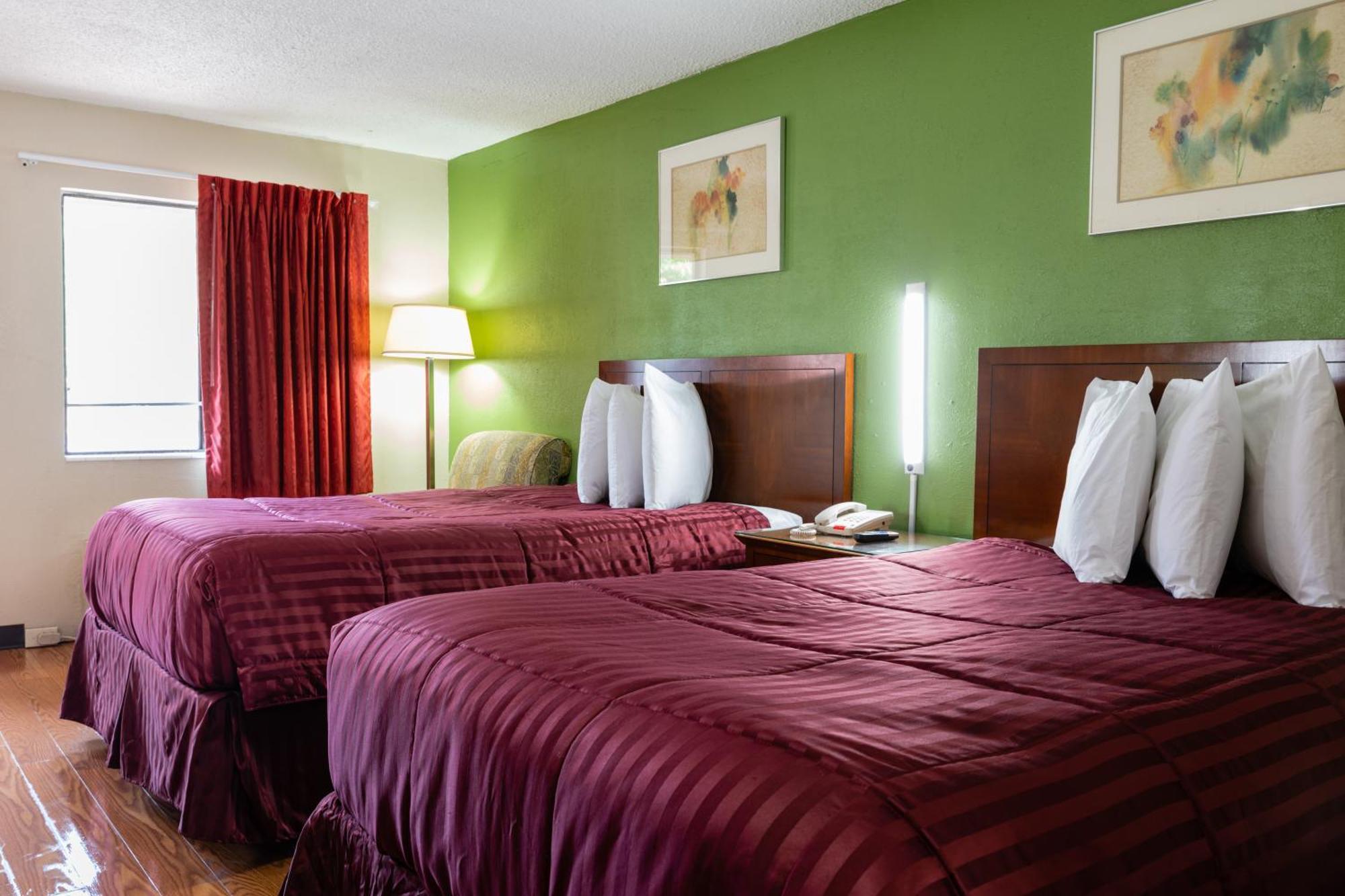 Motel Country Hearth & Marietta 2*