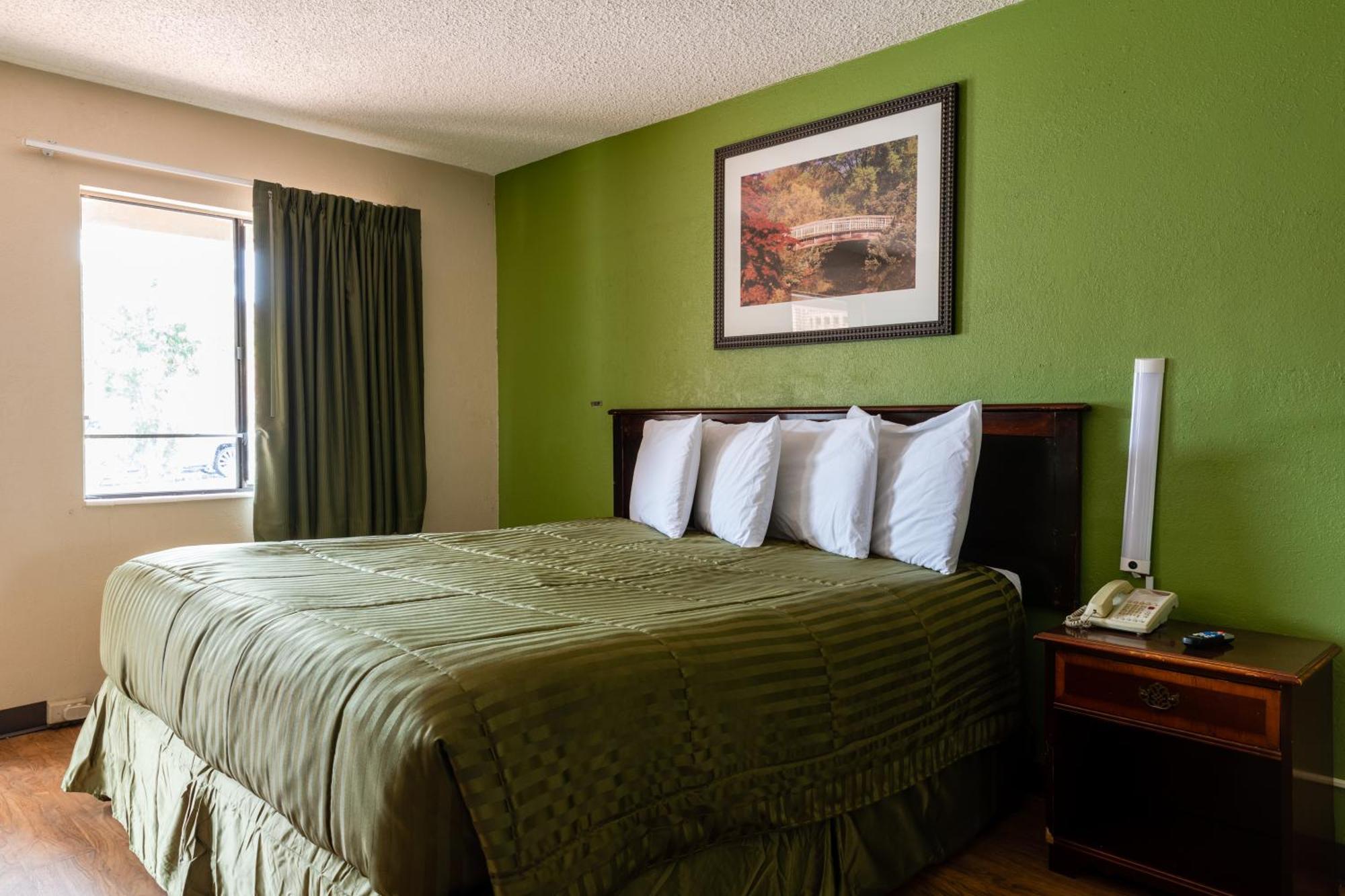 Country Hearth & Marietta Motel Smyrna