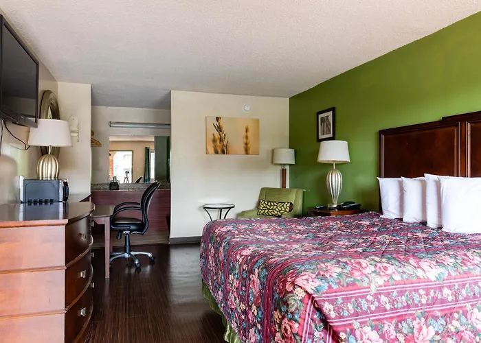 Country Hearth Inn & Suites Marietta