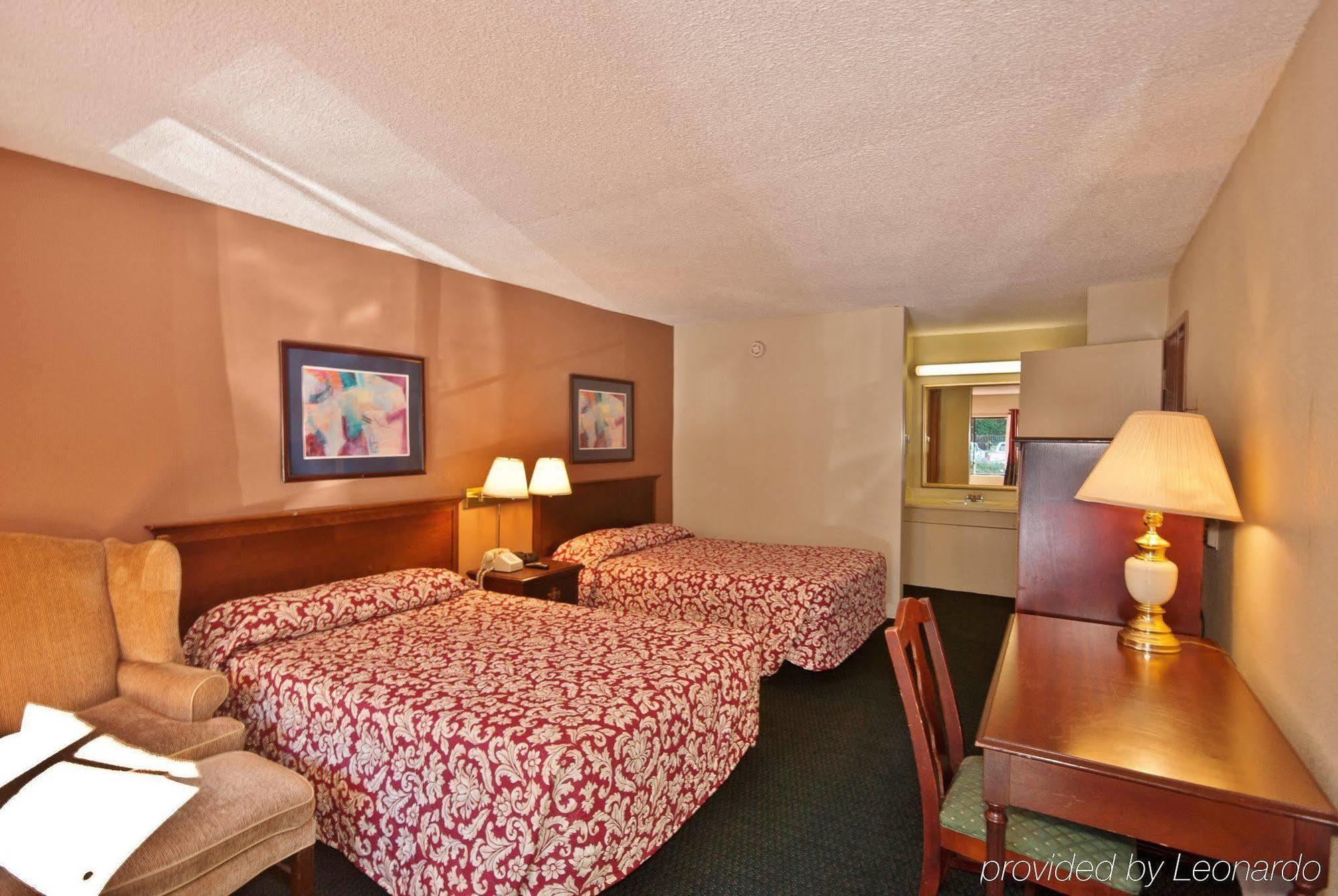 Country Hearth & Marietta Motel