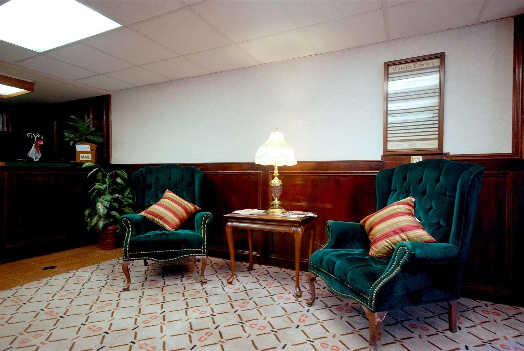 Country Hearth & Marietta 2* Smyrna