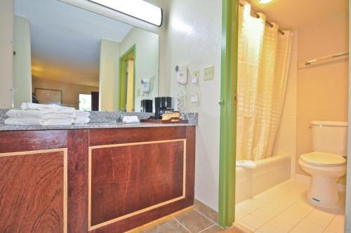 Country Hearth & Marietta Motel Smyrna