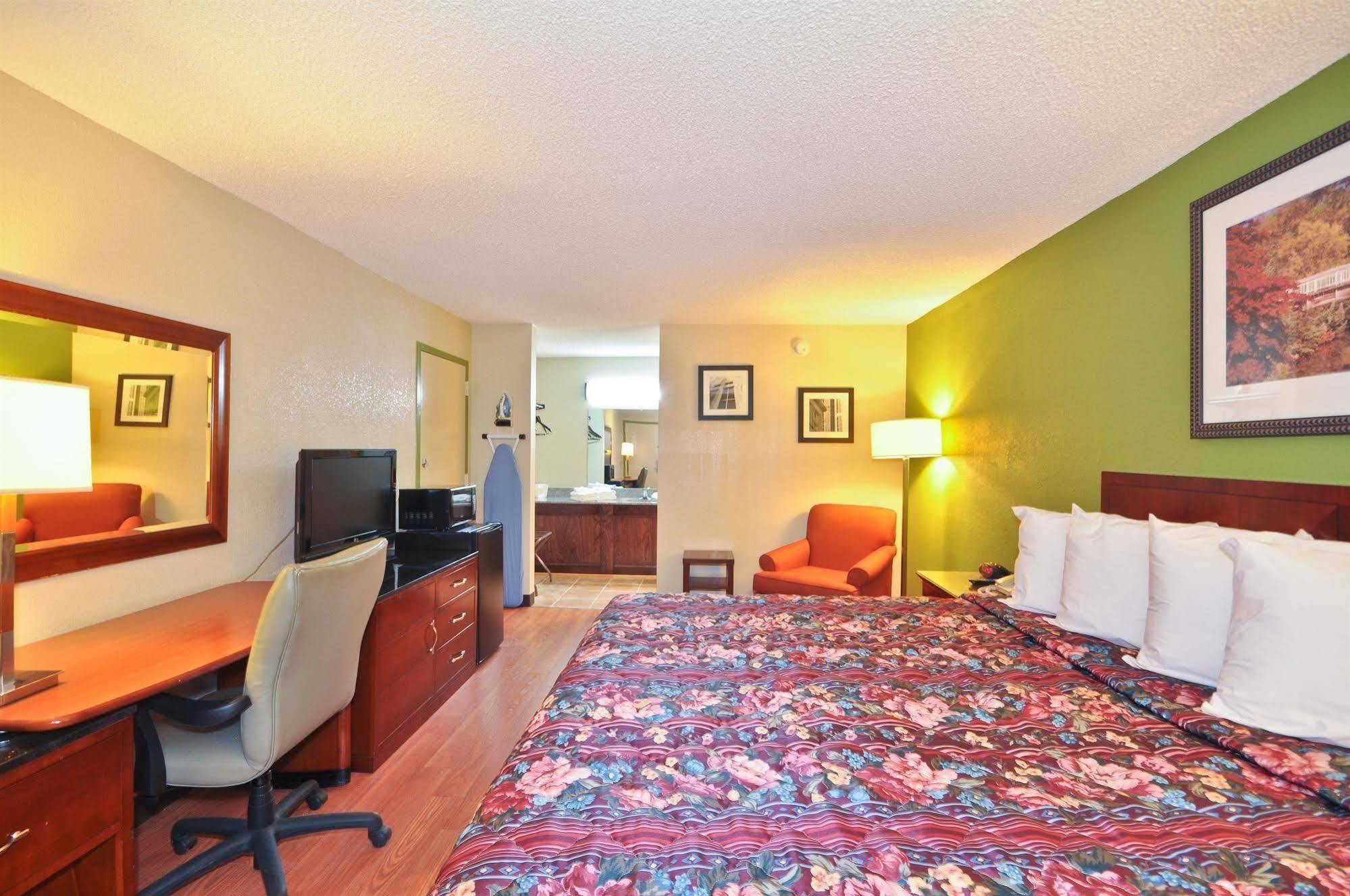 Motel Country Hearth & Marietta 2*